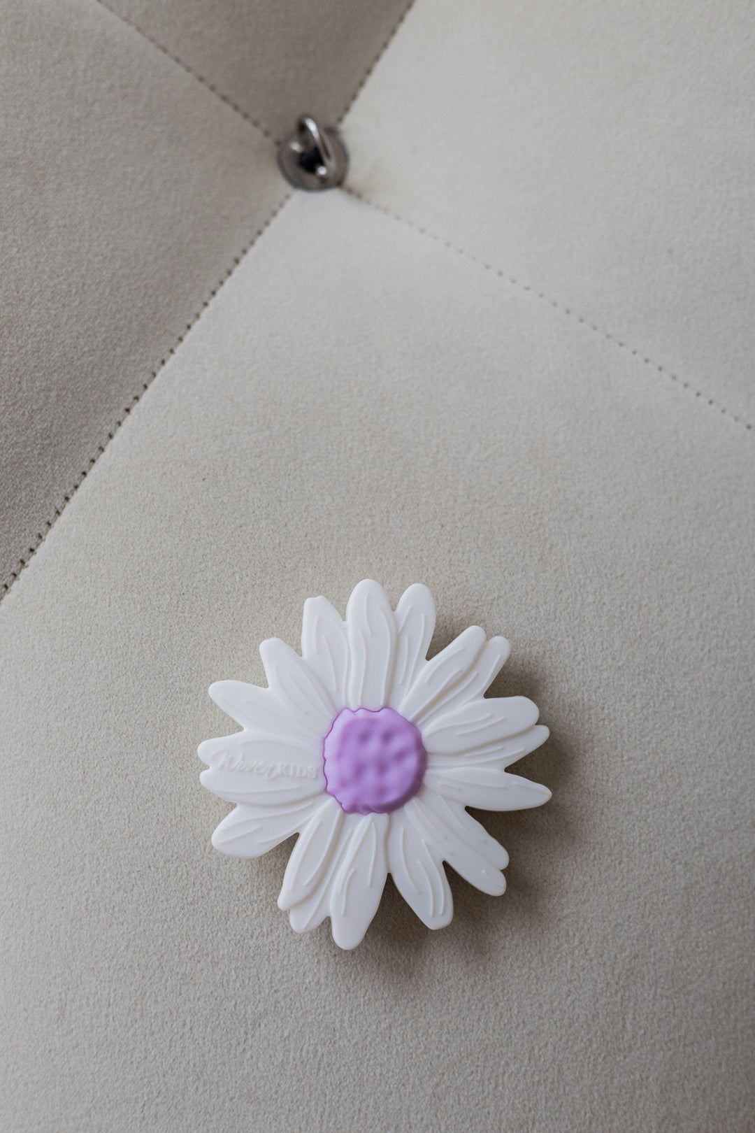 Teether | Silicone - Milk Daisy / Lilac Centre