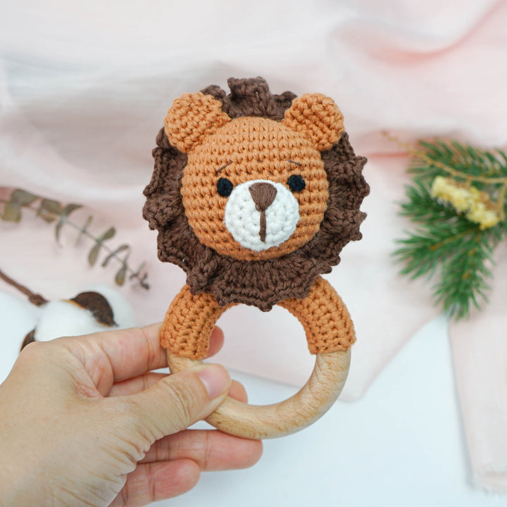 Rattle | Crochet Ring - Roary Lion