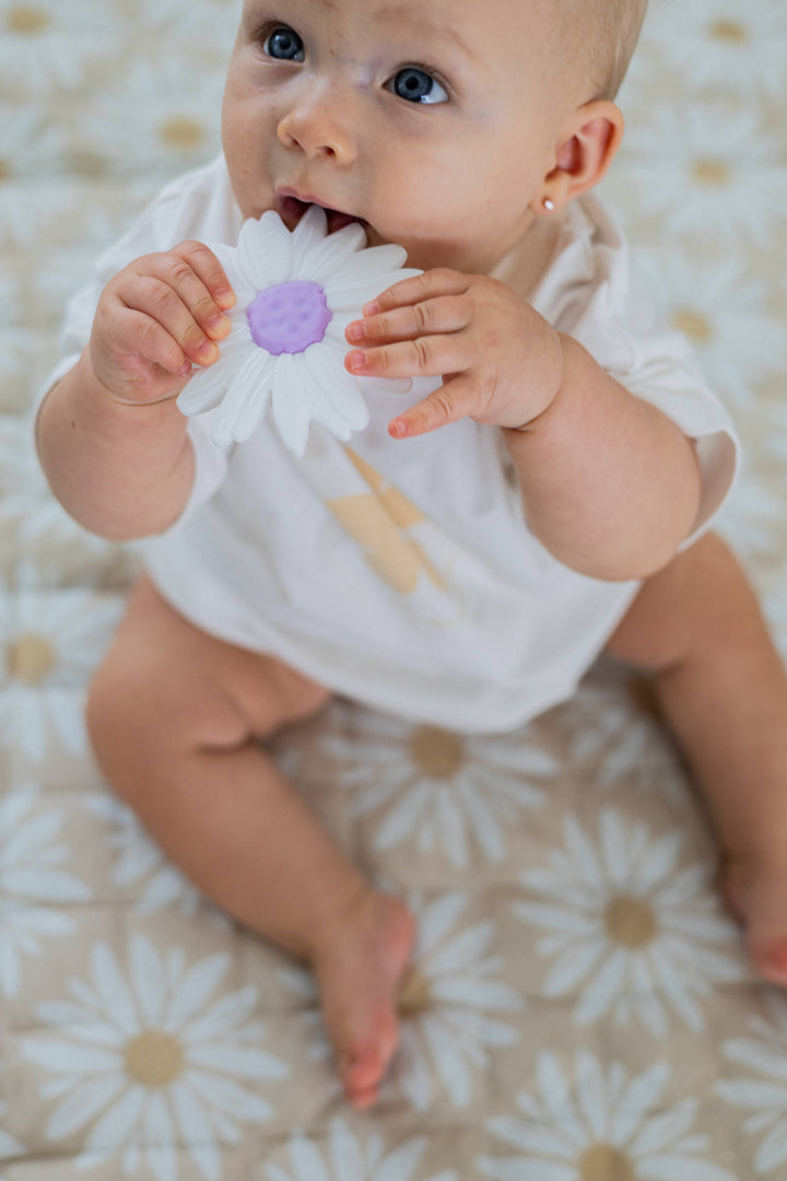 Teether | Silicone - Milk Daisy / Lilac Centre