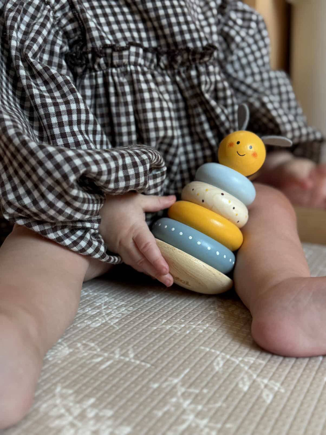 Wooden Stacker | Bee