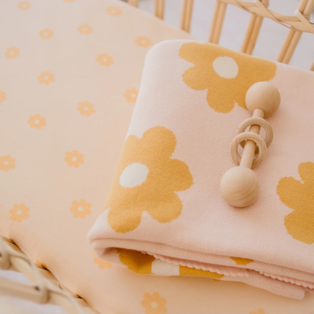 Bassinet | Fitted Sheet/Change Pad Cover | Organic - Daisy Chain