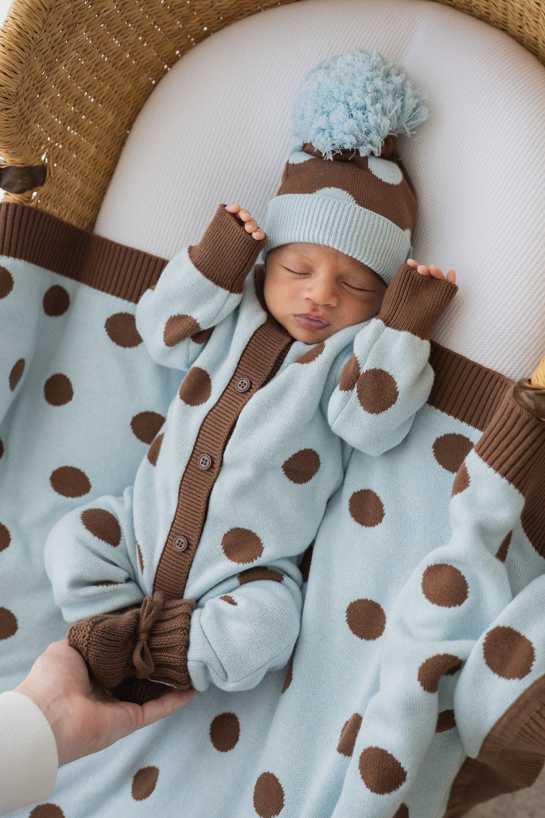 Knit Blanket | Choc Blue Polka