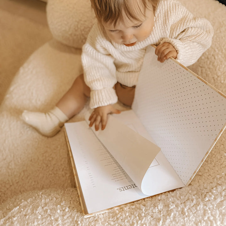 Baby Book | Daisy Grid