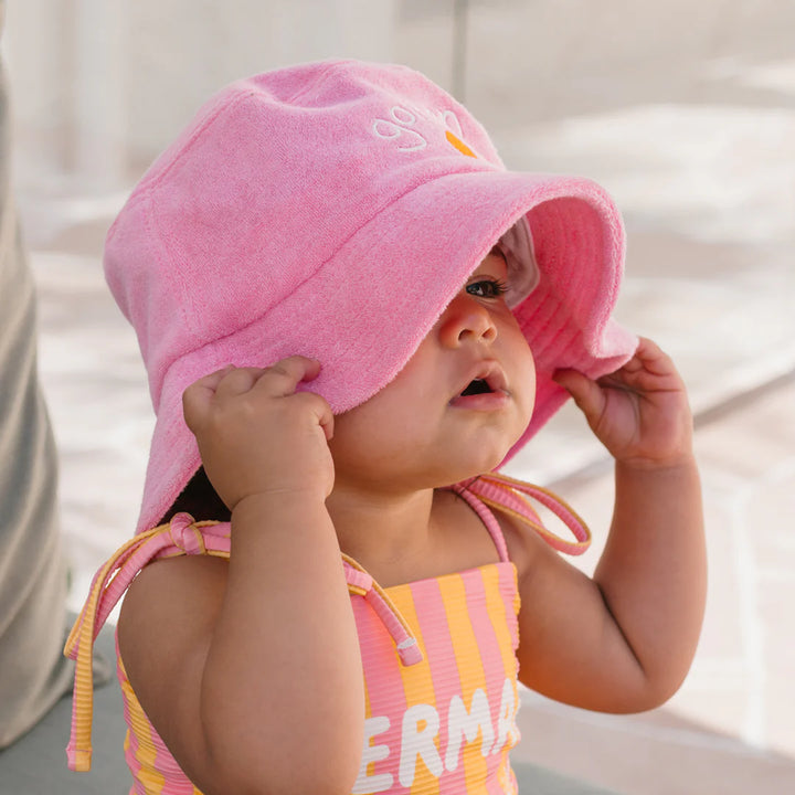 Bucket Hat | Retro Ciao Golden Pesci - Strawberry