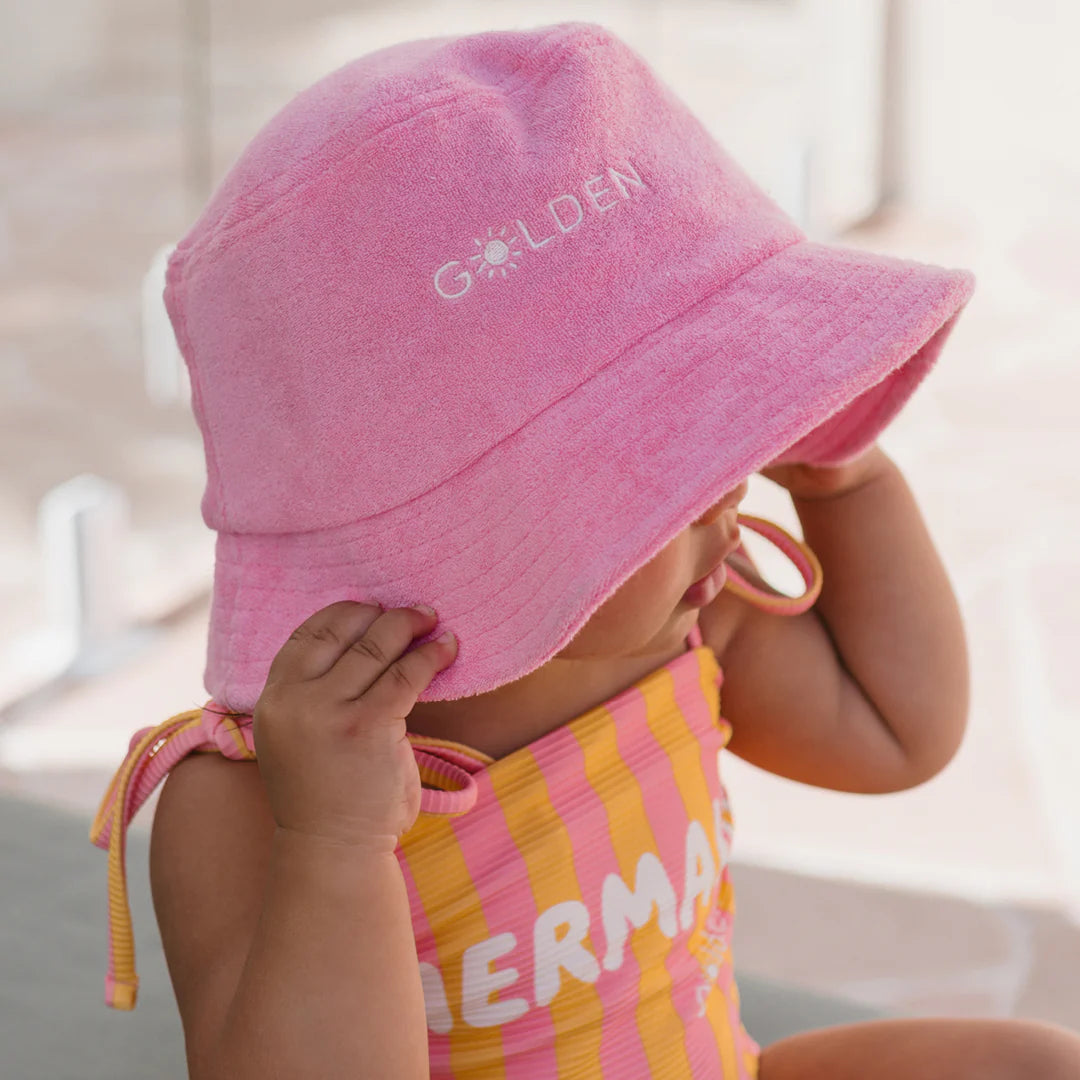 Bucket Hat | Retro Ciao Golden Pesci - Strawberry