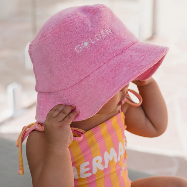 Bucket Hat | Retro Ciao Golden Pesci - Strawberry