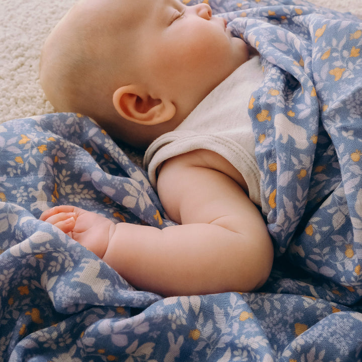 Swaddle | Organic - Forest Friends Cornflower