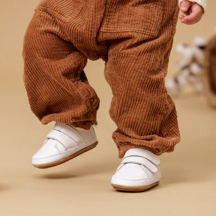 Scout - White