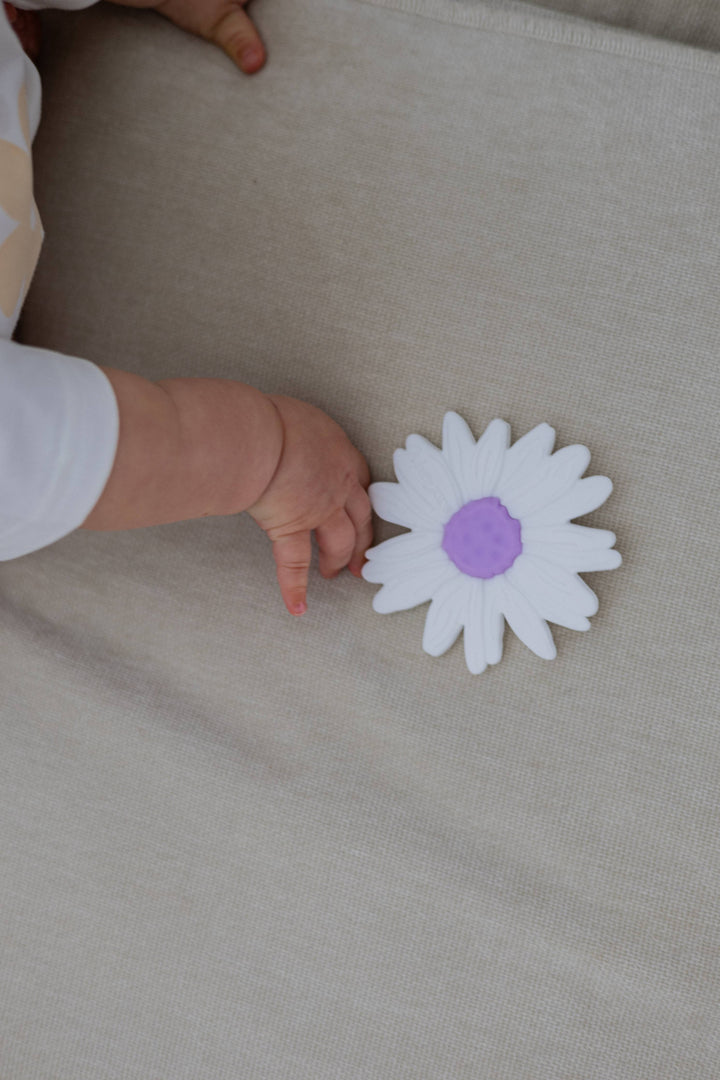 Teether | Silicone - Milk Daisy / Lilac Centre