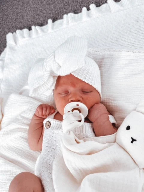 Ribbed Knit Oversized Bow - White