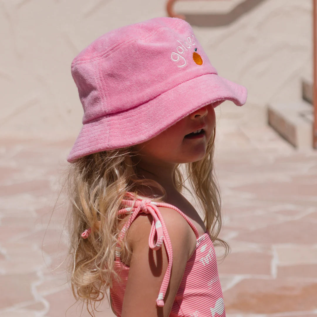 Bucket Hat | Retro Ciao Golden Pesci - Strawberry